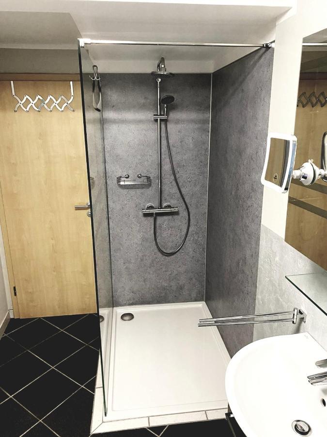 Apartment Schweich-Issel Familie Lentes Neu Renoviert Bagian luar foto